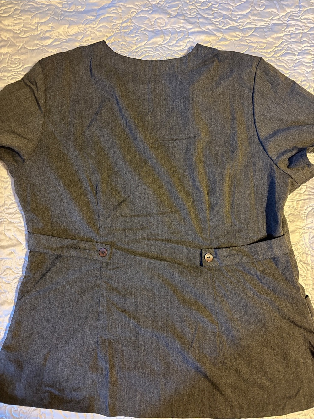 Grey's Anatomy Women's Scrub Top in Charcoal - Picture 3 of 4